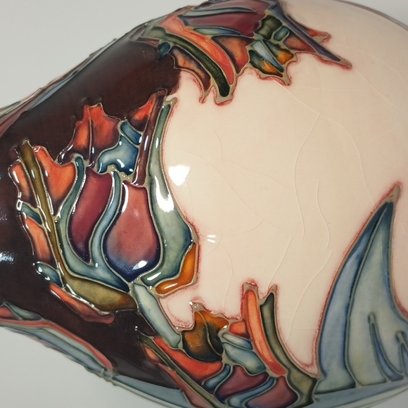 Rare VTG Moorcraft 7.5" Baluster Vase Tulip Pattern by Sally Tuffin c.1989 - Picture 10 of 13